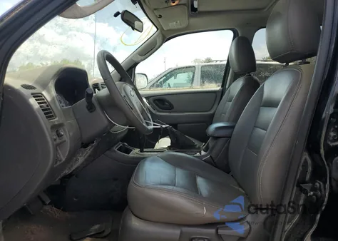 2006 Ford Escape Xlt z USA, uszkodzony, nr VIN 1FMCU93106KA12121